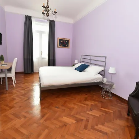 ベッド・アンド・ブレックファスト Al Giardino Leonor