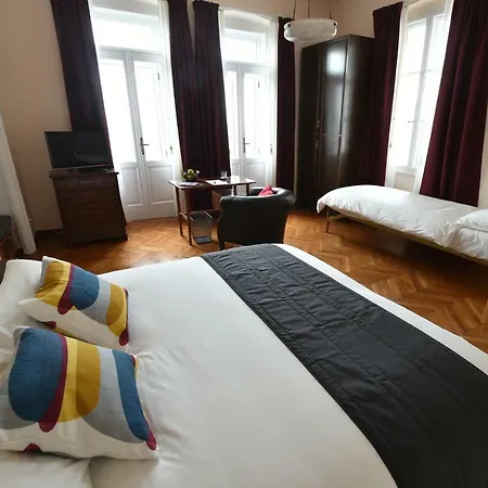 ベッド・アンド・ブレックファスト Al Giardino Leonor トリエステ